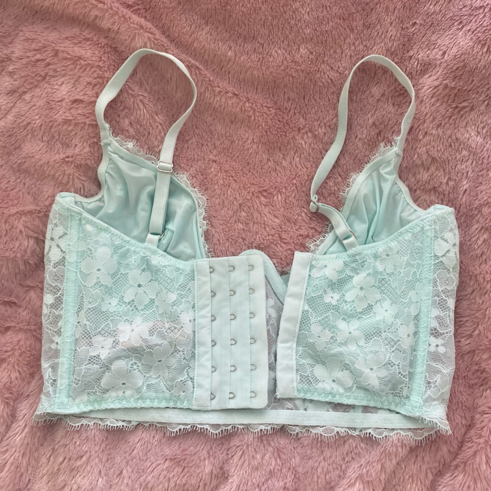 Light Blue Lace Sheer Victoria’s Secret Bra - Picture 3 of 3